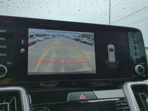 Used 2022 Kia Sorento S w/ Panoramic Sunroof Package FWD image 21