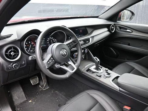 Used 2023 Alfa Romeo Stelvio Ti image 14