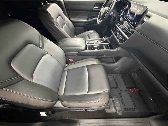 Certified 2025 Nissan Pathfinder SL FWD image 25