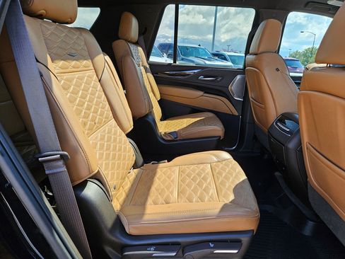 Used 2021 Cadillac Escalade Sport w/ Driver Assist Tech Package AWD/4WD image 33