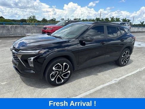 Used 2026 Chevrolet Trax RS w/ Driver Confidence Package FWD image 1