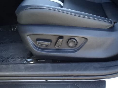Used 2025 Toyota Camry SE w/ Convenience Package FWD image 17