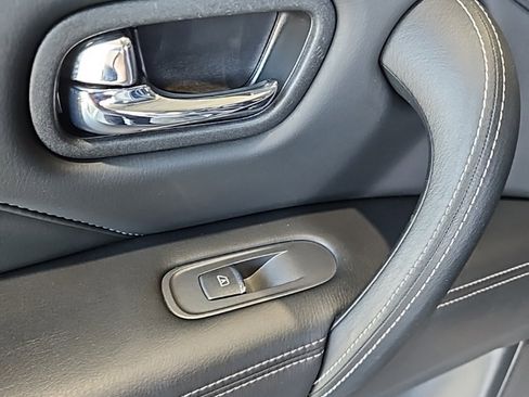 Used 2024 INFINITI QX80 Luxe image 23