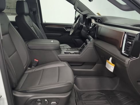 New 2025 GMC Sierra 2500 Denali w/ Denali Reserve Package image 33