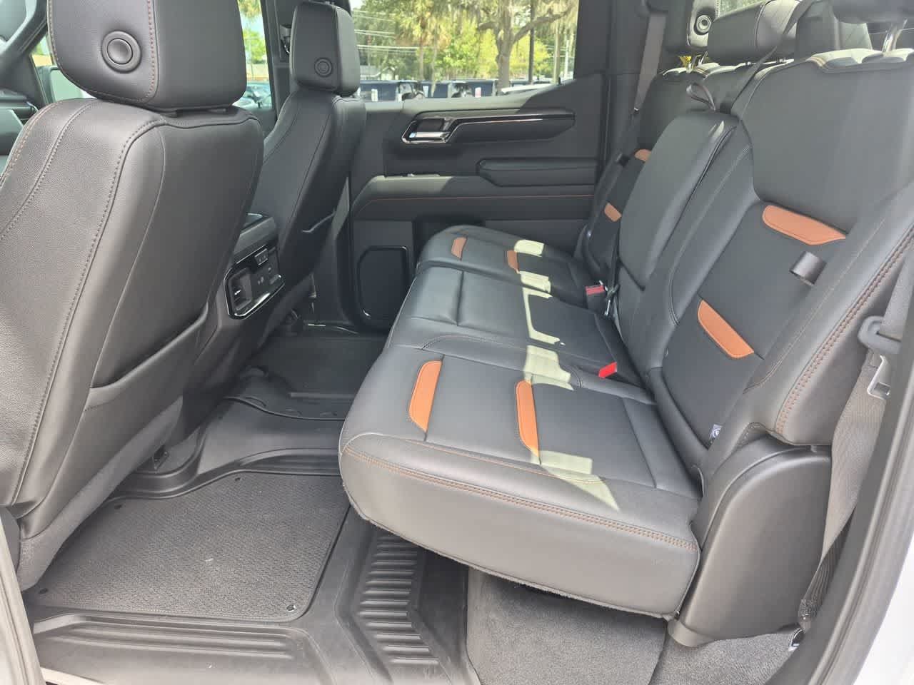 Used 2024 GMC Sierra 1500 AT4 w/ Technology Package AWD/4WD image 20