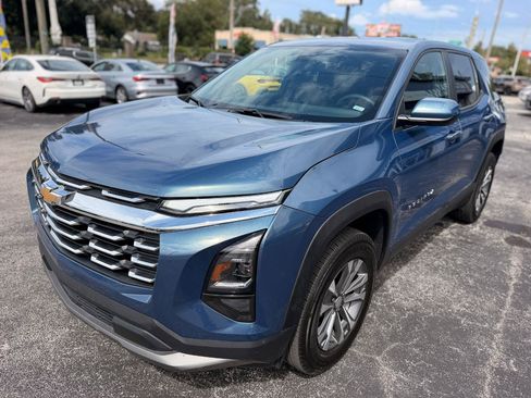 Used 2026 Chevrolet Equinox LT FWD image 2