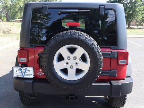 Used 2013 Jeep Wrangler Sport AWD/4WD image 6