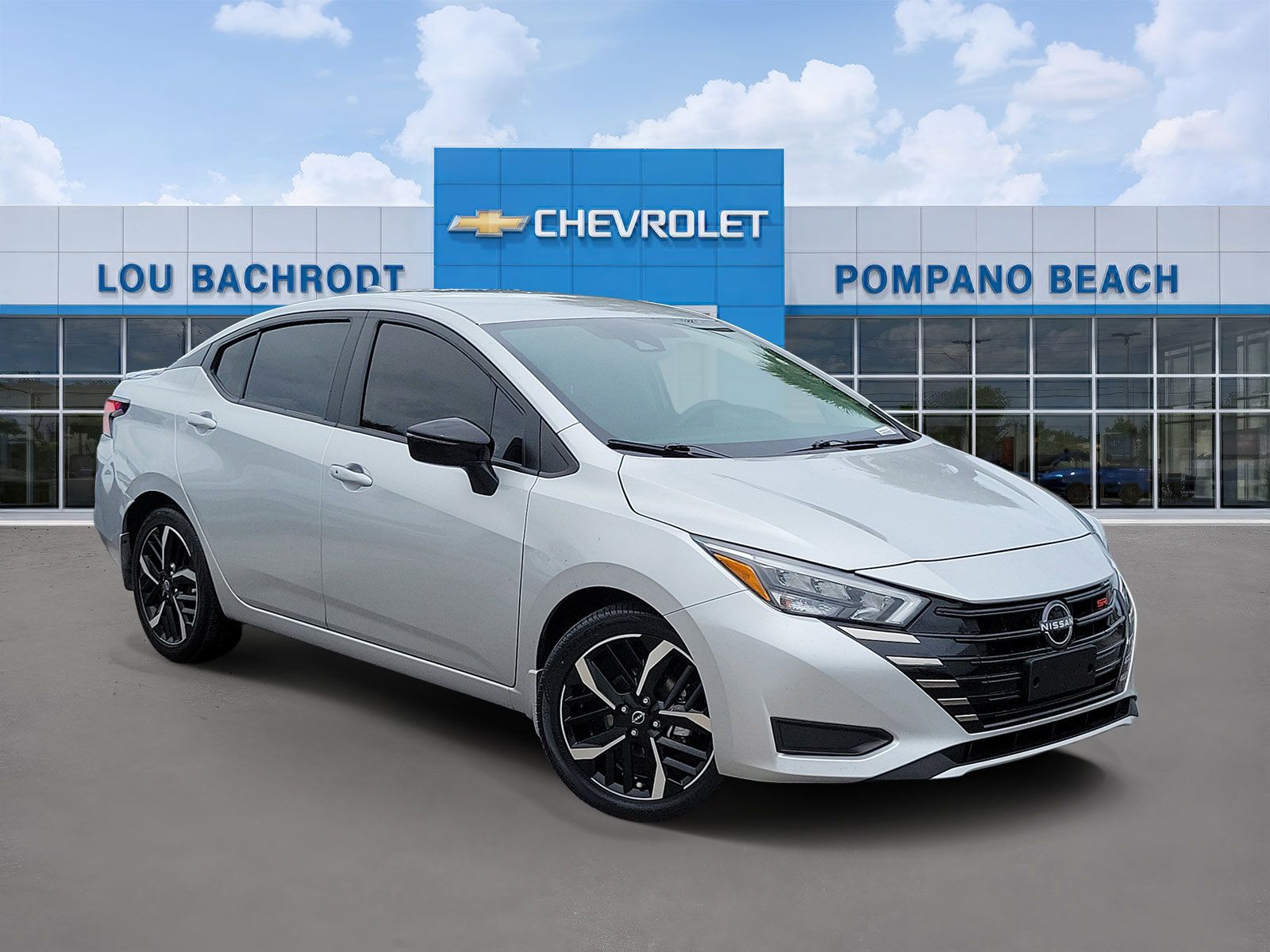 Used 2025 Nissan Versa SR w/ Trunk Package FWD image 1
