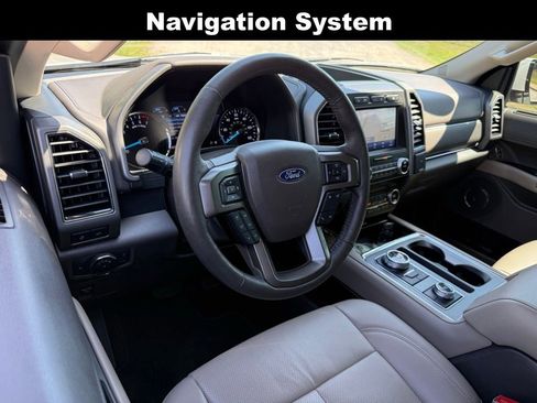 Used 2020 Ford Expedition XLT w/ Equipment Group 202A AWD/4WD image 3