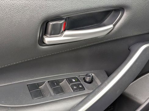 Used 2020 Toyota Corolla SE FWD image 20