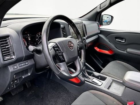 Used 2023 Nissan Frontier PRO-4X w/ Technology Package image 12