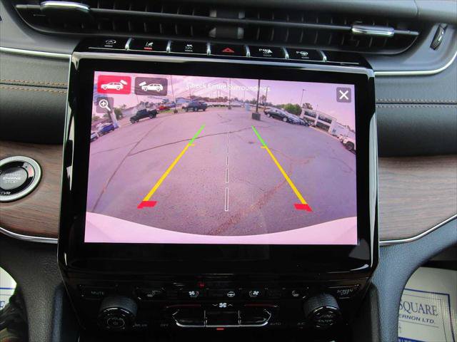 Certified 2024 Jeep Grand Cherokee Summit AWD/4WD image 42