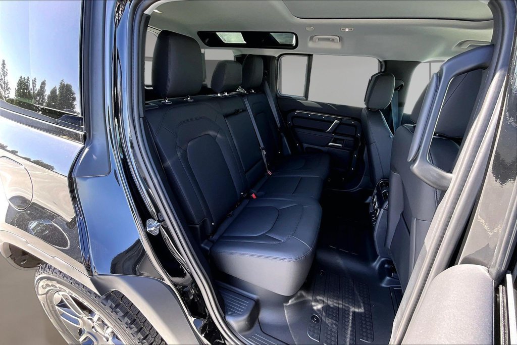 New 2026 Land Rover Defender 110 S AWD/4WD image 10
