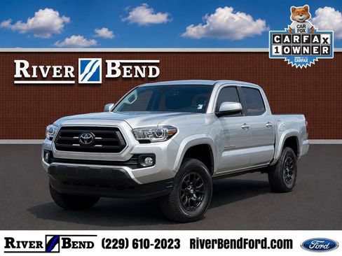 Used 2022 Toyota Tacoma SR5 w/ Technology Package RWD image 1