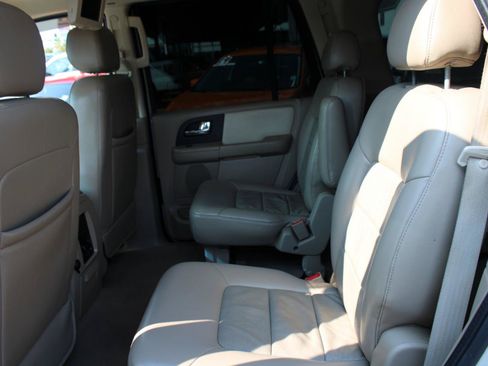Used 2005 Ford Expedition Limited RWD image 14