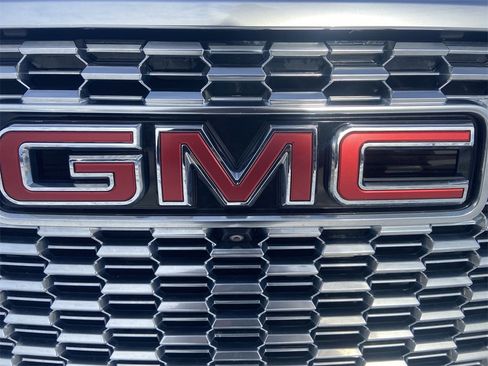 Certified 2022 GMC Yukon Denali w/ Denali Premium Package image 32