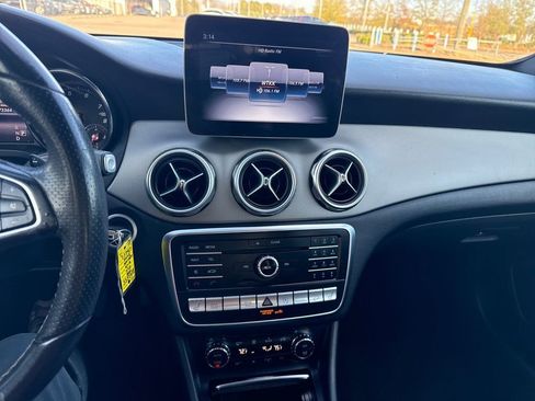 Used 2018 Mercedes-Benz GLA 250 4MATIC image 20