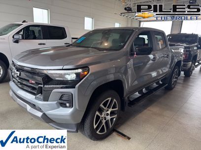 Used 2024 Chevrolet Colorado Z71 w/ Z71 Convenience Package 2