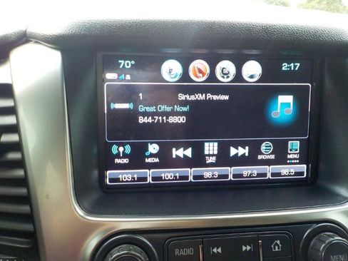 Used 2019 Chevrolet Suburban LT image 17