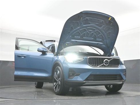 Used 2023 Volvo XC40 B5 Ultimate w/ Protection Package Premier image 60