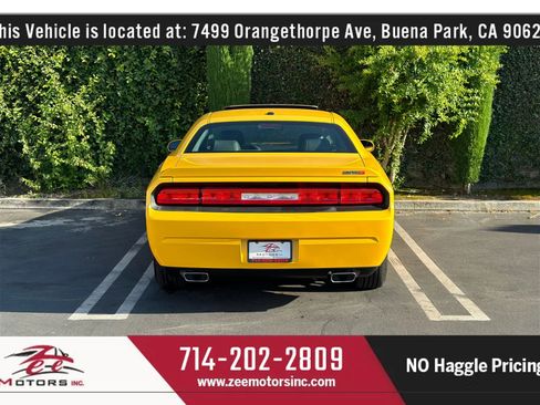 Used 2012 Dodge Challenger SRT8 Yellow Jacket w/ Premium Sound Group image 7