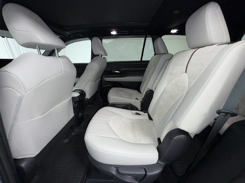 Certified 2025 Toyota Grand Highlander AWD Hybrid image 14