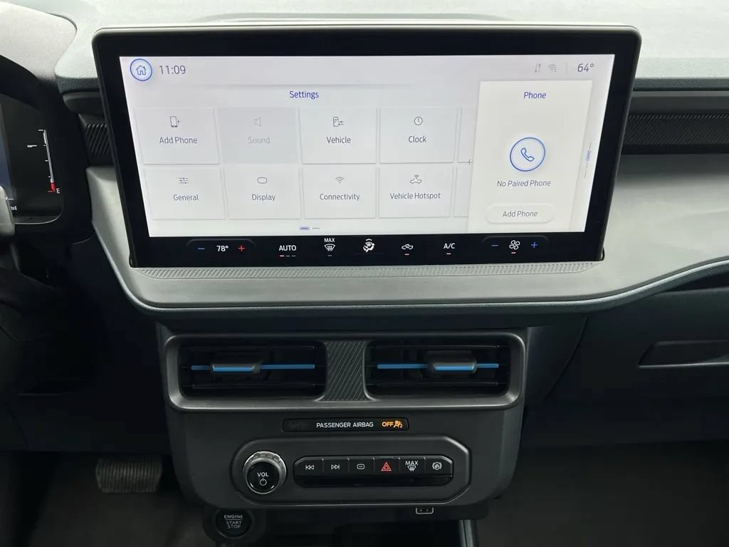 Used 2025 Ford Maverick Lobo AWD/4WD image 29