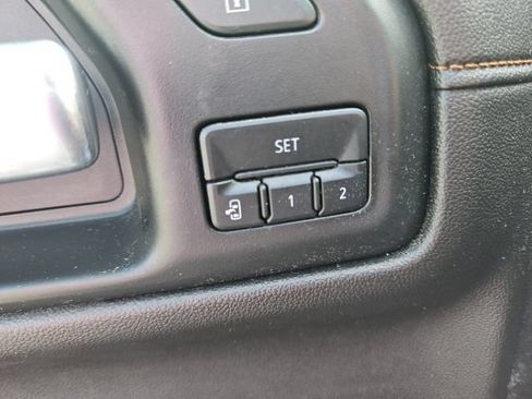 Used 2021 GMC Sierra 1500 AT4 w/ AT4 Premium Package AWD/4WD image 18
