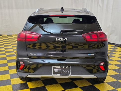 Used 2022 Kia Niro LXS w/ Digital Cluster Package image 4
