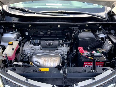 Used 2015 Toyota RAV4 LE FWD image 31