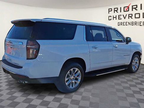 Certified 2023 Chevrolet Suburban Premier image 8
