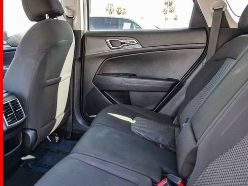 Certified 2025 Kia Sportage LX FWD image 21