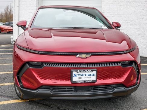 New 2026 Chevrolet Equinox EV LT image 10