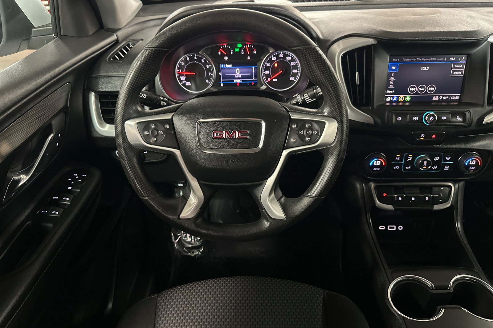 Used 2022 GMC Terrain SLE w/ Driver Convenience Package FWD image 16