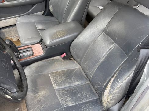 Used 1991 Lexus LS 400 RWD image 6