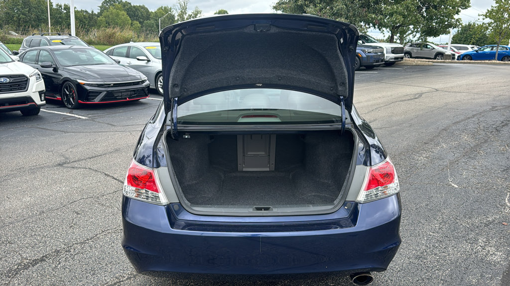 Used 2011 Honda Accord EX-L image 10