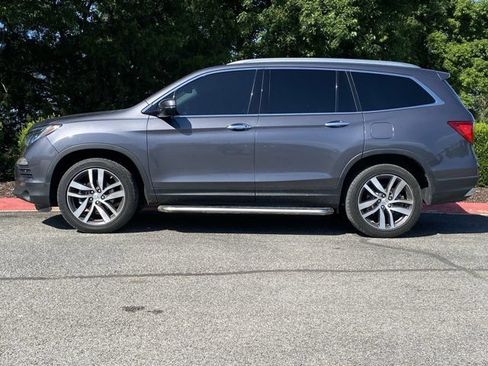 Used 2018 Honda Pilot Elite image 10