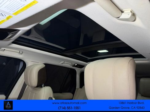 Used 2018 Land Rover Range Rover Supercharged AWD/4WD image 32
