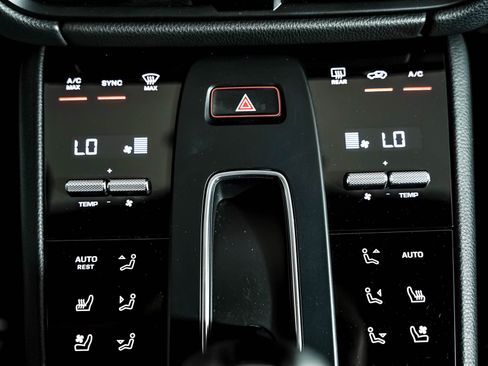 Certified 2023 Porsche Macan S AWD/4WD image 21