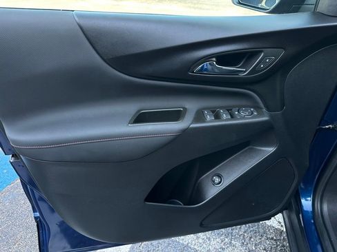 Used 2023 Chevrolet Equinox RS FWD image 12