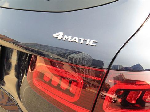 Used 2022 Mercedes-Benz GLC 300 4MATIC image 31
