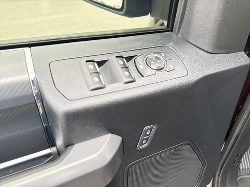 Used 2018 Ford F150 XLT w/ Equipment Group 302A Luxury AWD/4WD image 11
