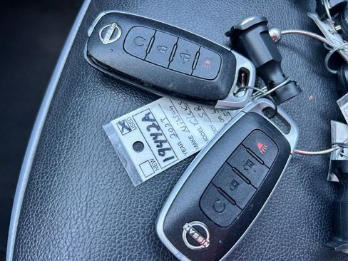 Certified 2023 Nissan Kicks SR w/ SR Premium Package image 18