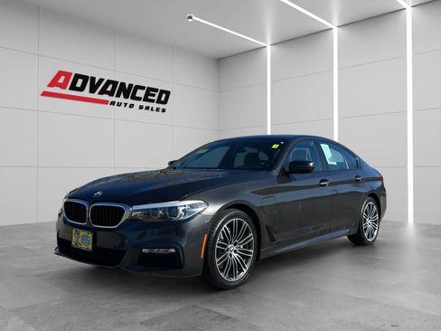 Used 2018 BMW 530e xDrive w/ M Sport Package 2 image 3