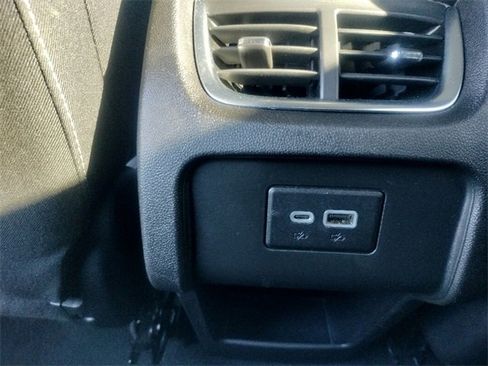 Used 2025 Chevrolet Blazer LT image 21