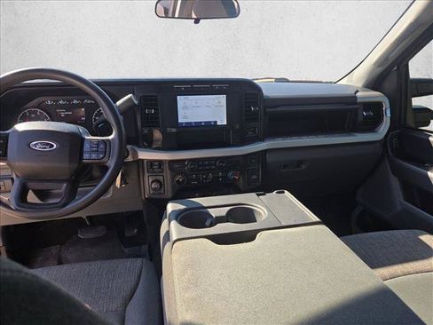 Used 2024 Ford F250 XLT w/ FX4 Off-Road Package AWD/4WD image 16