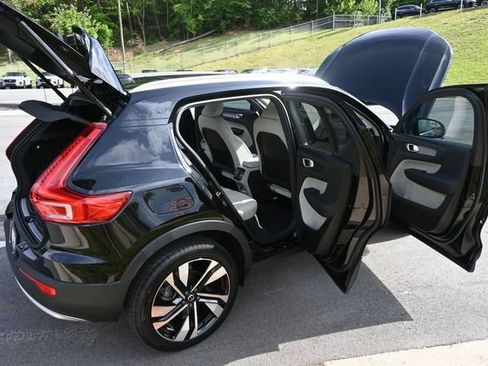 Used 2023 Volvo XC40 B5 Plus w/ Protection Package Premier AWD/4WD image 42