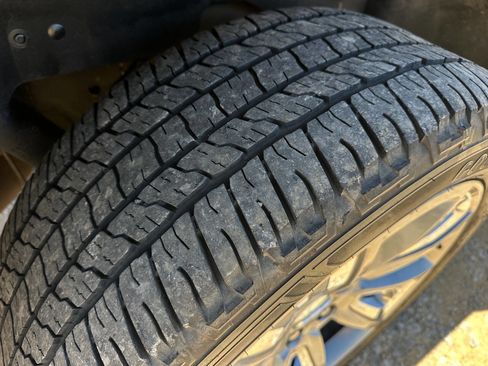 Used 2018 Chevrolet Tahoe LT w/ Texas Edition Package image 32