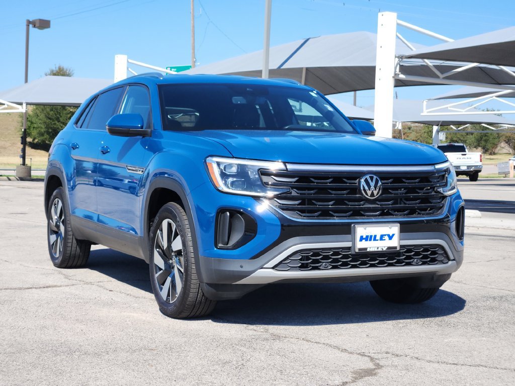 Used 2026 Volkswagen Atlas Cross Sport SE FWD image 3