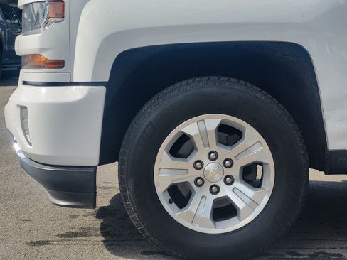 Used 2017 Chevrolet Silverado 1500 LT w/ All Star Edition AWD/4WD image 9